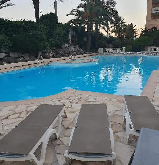 Appartement En Bord De Mer-1