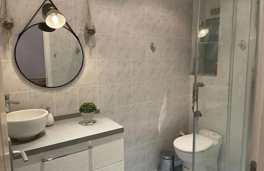 Cannes : Agréable et lumineux appartement vue mer-1