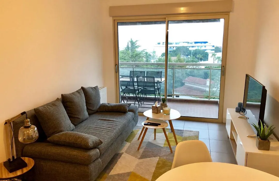 Appartement neuf, piscine, terrasse, vue mer.-1
