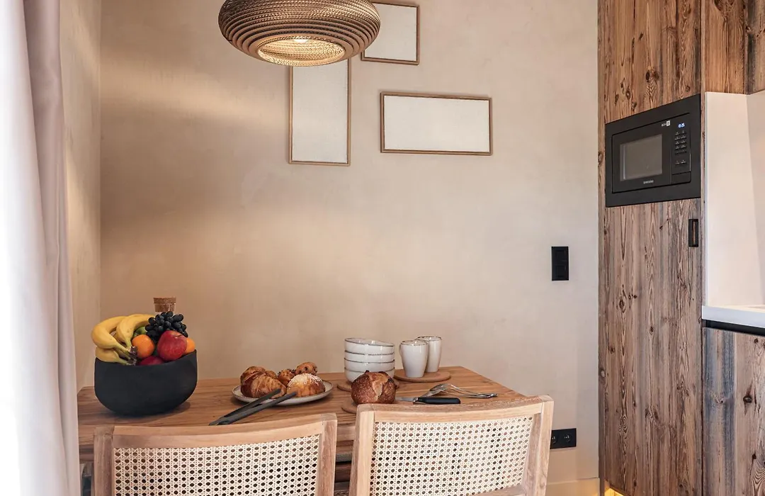 Wabisabi Suites - Méro-1