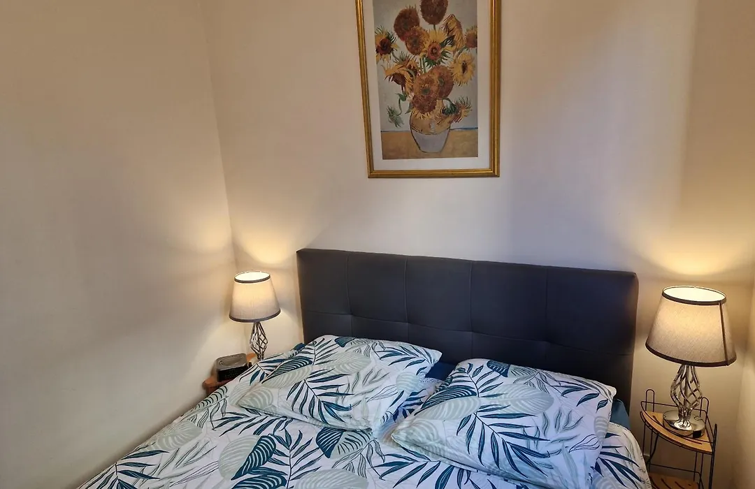 Centre Cannes beau deux pièces près de tout à pied-1