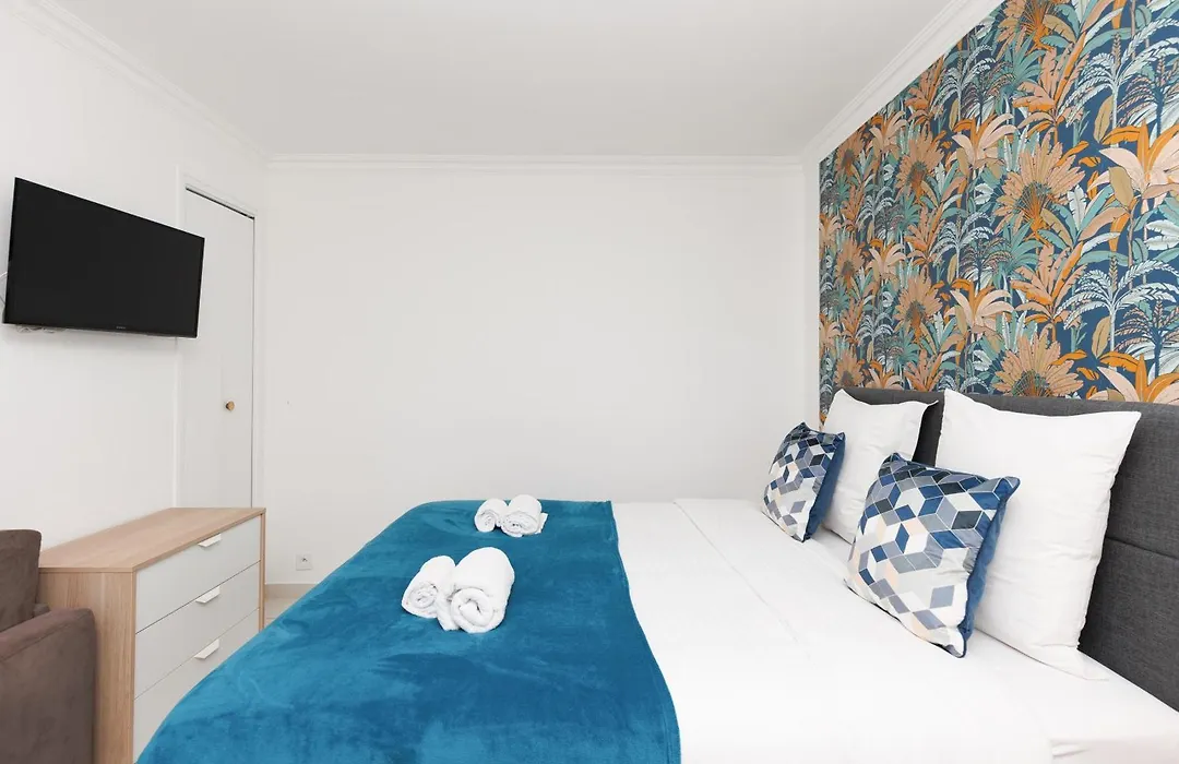 Bleu Croisette YourHostHelper-1