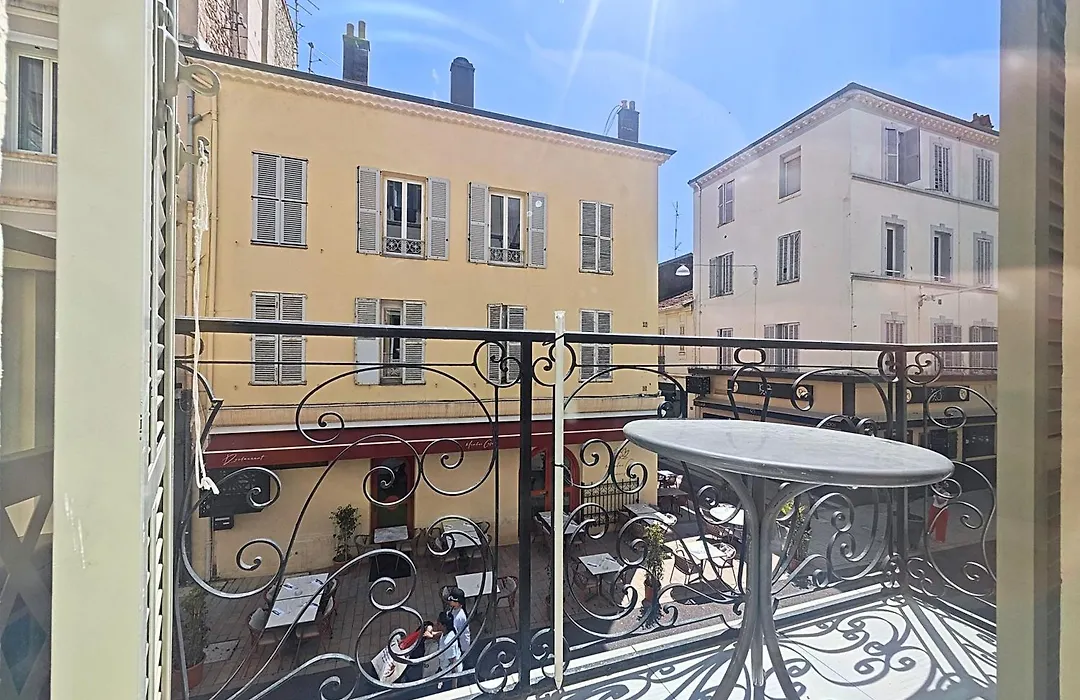 Viva Riviera - 19 rue des Frères Pradignac-1
