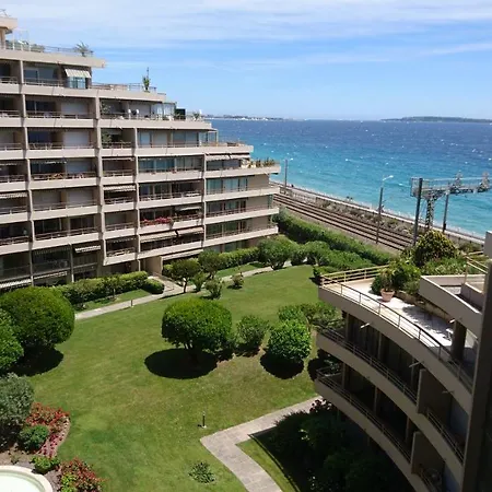 Beau Studio Vue Mer Cannes-3