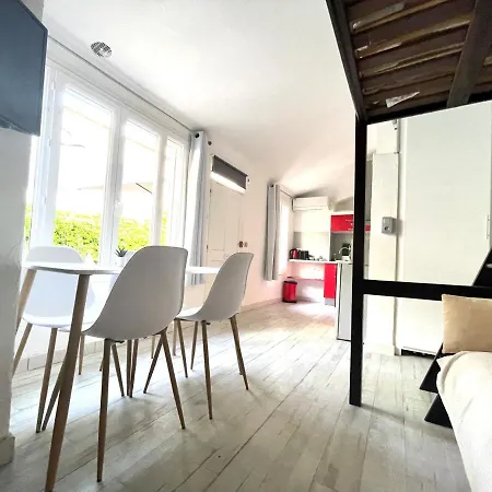 Maisonnette Studio bas Suquet, proche plage et palais-3