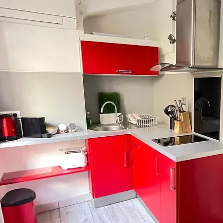 Maisonnette Studio bas Suquet, proche plage et palais-2
