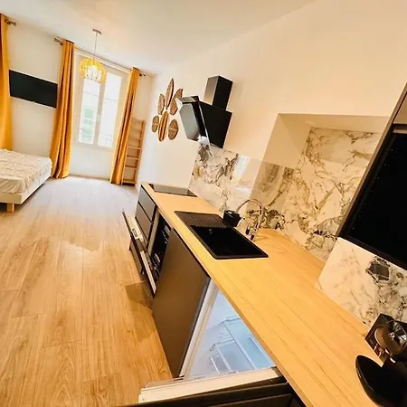 Les Appartements de Nana 4 - Studio hypercentre, Rue Meynadier, Palais&Plage, clim, wifi-3