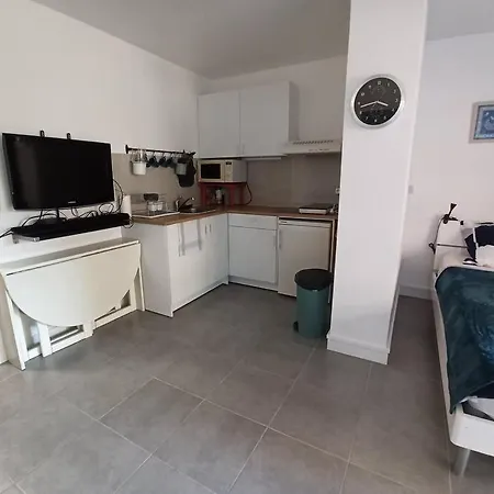 Studio 4 Pers, Terrasse, Climatisation, Parking Inclus-2