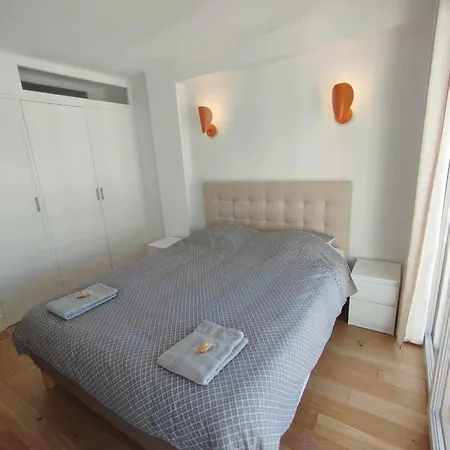 Cannes Pointe Croisette T2 plage 2min à pieds 46m2-2