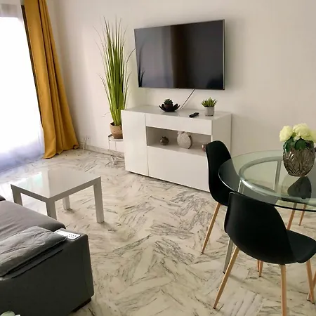 Residences Fleuries - behind Cannes Croisette Bvd-2