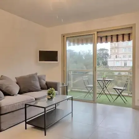 Appartement proche des Plages et du Palais-3