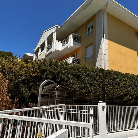 Mondello Hôtellerie Appartement de standing entièrement rénové, 47m2 avec piscine Cannes-2