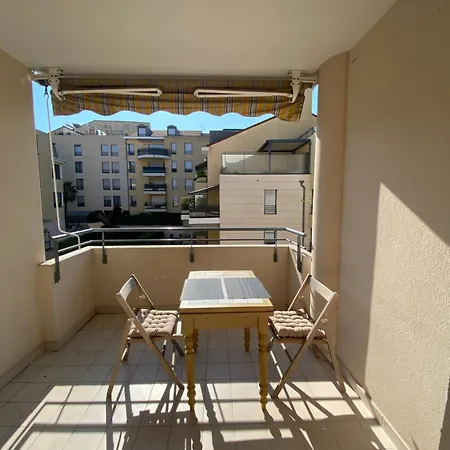 Modern Apartment In Cannes-2
