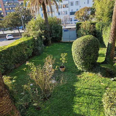 Centre Cannes beau deux pièces près de tout à pied-3