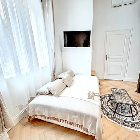 Mini Duplex 50m du Vieux Port-3