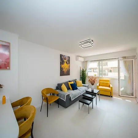 Luxe 1 minute a pied du Martinez plage shopping vu Mer-2