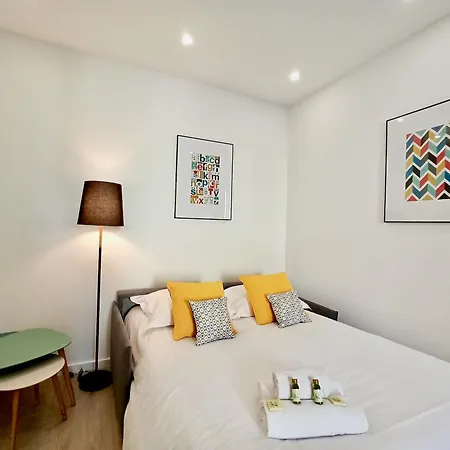 Brand-New 1 Bedroom Fully Refurbished-2