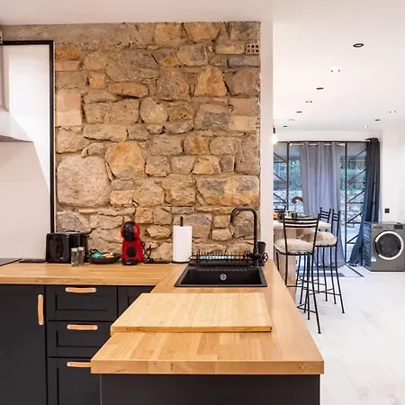 Art Loft d'Exception au Cœur de Cannes - 90m de Design et de Confort-2