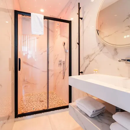Suite luxe jacuzzi-2