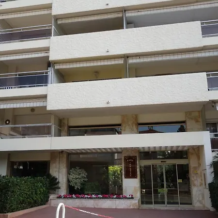 Les Roses By Welcome To Cannes-3