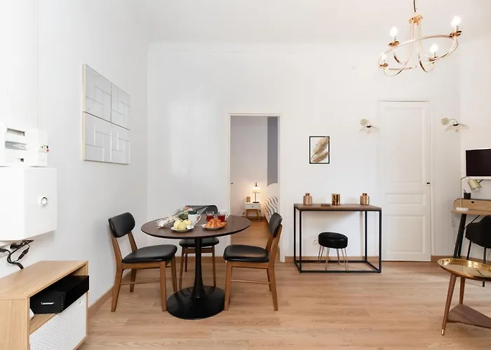 2 Rooms Apartment, Near The Sea And Local Market Cannes