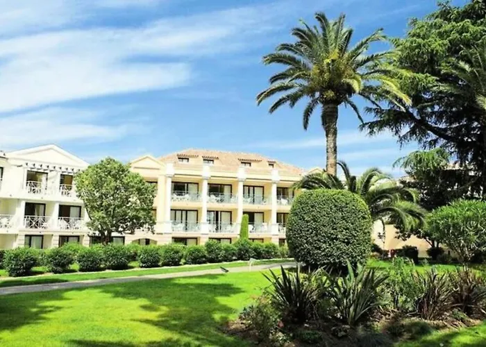 C036 Agréable appartement au sein d'une belle residence de vacances Cannes