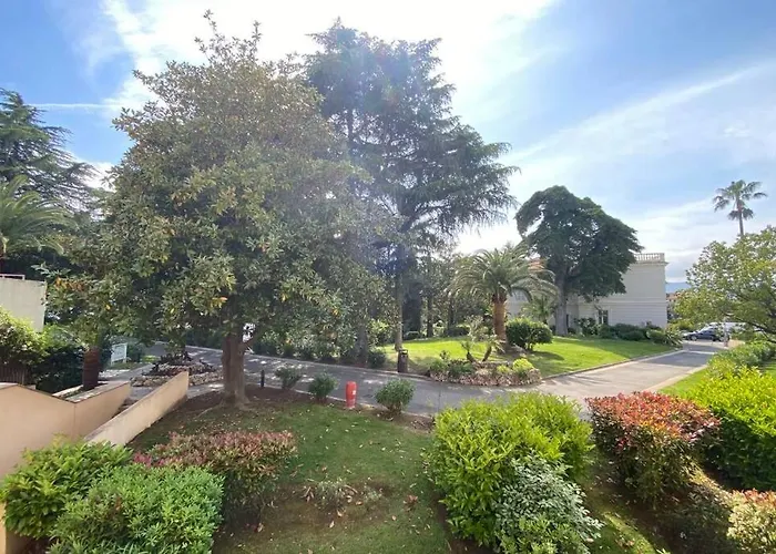 C036 Agréable appartement au sein d'une belle residence de vacances Cannes