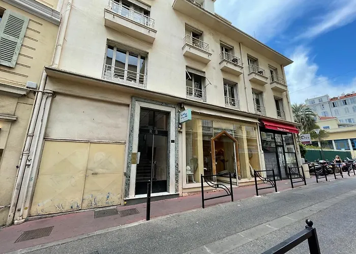 Le Classe : Hypercentre, 150m Palais, Climatisation Cannes