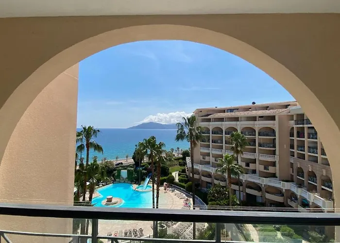 Cannes Front Beach Pools Apartment