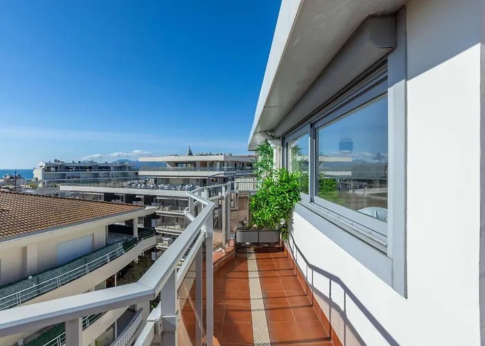 Agence des Résidences - Plein centre de Cannes