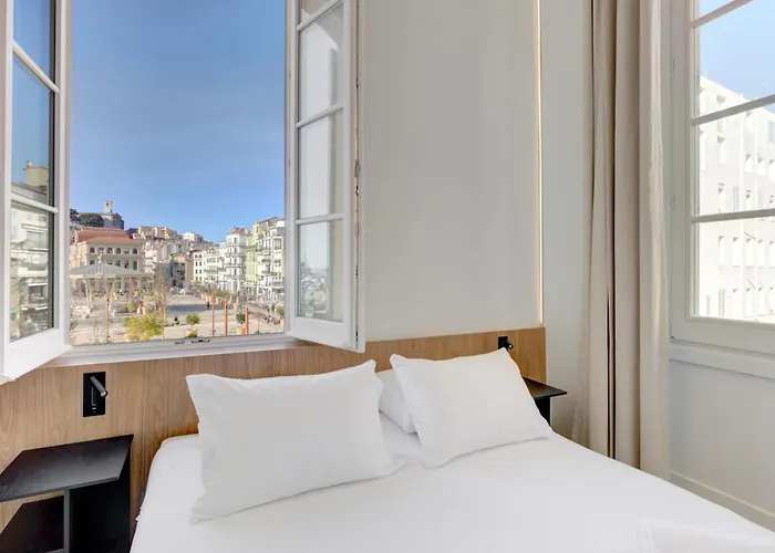 IMMOGROOM - Appartements luxueux - 2min du Palais - Vue mer - Clim Cannes