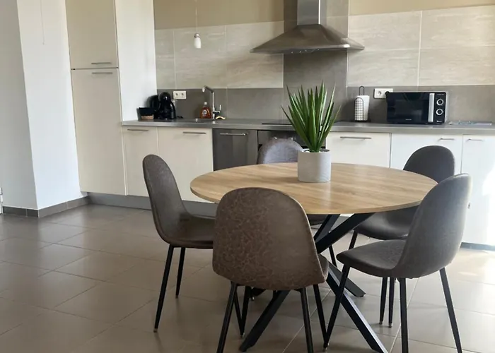 LOFT CANNES Chaleureux - Climatisation - wifi - 650 m du Palais des festivals, plage