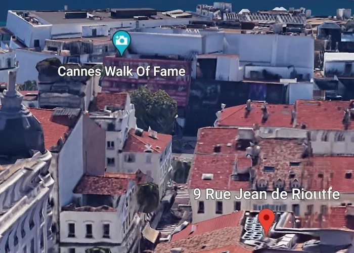 Appartement Palais des festivals et rue d'Antibes charme mansardes à Cannes