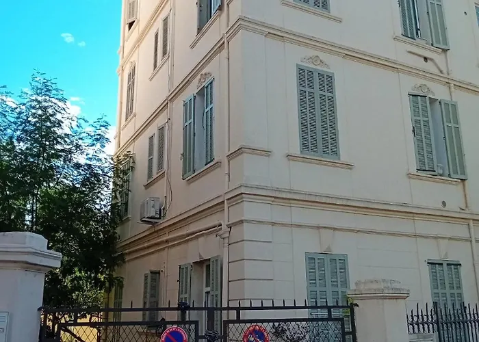 Appartement Un rez de jardin en plein centre à Cannes
