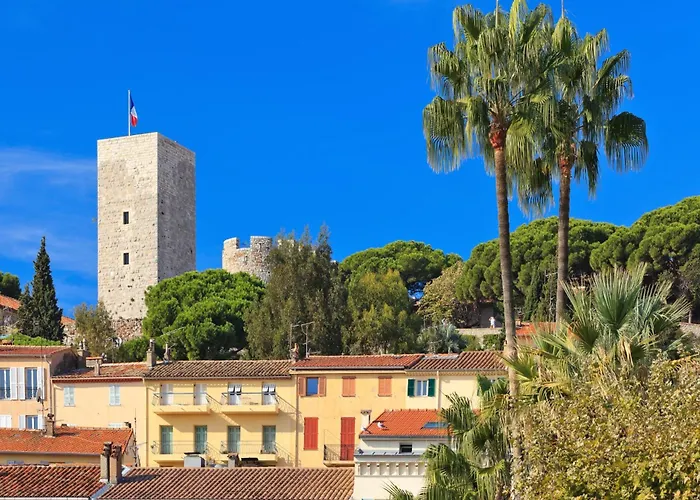 Stunning Condo With Sea View Balcony & Swimming Pool Cannes