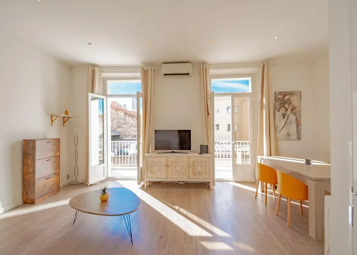 Bel appartement avec balcon centre ville Cannes