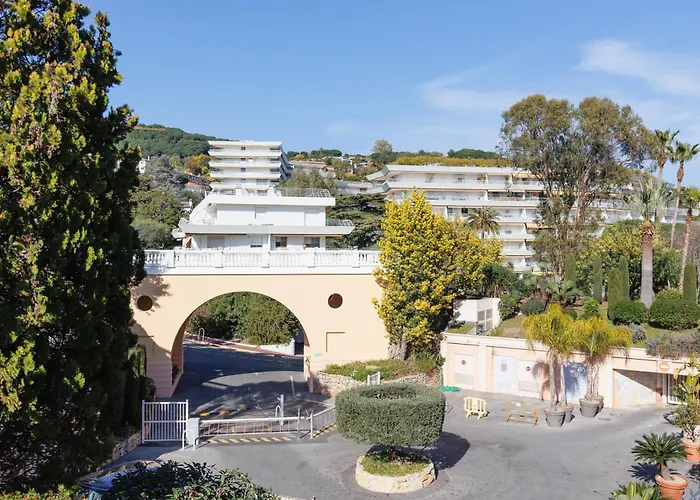 Holiday Paradise - Cannes - Sea View - Pool - Free Parking - Beach 4 Min