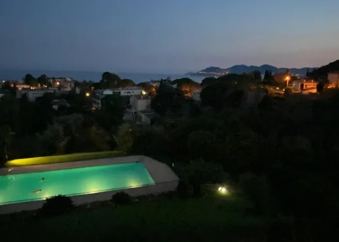 superbe 2 pièces à Cannes vue imprenable