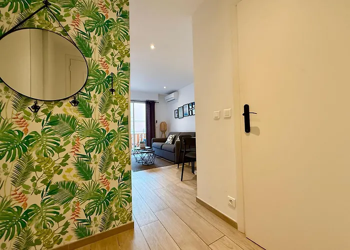 C001-Beau studio neuf situé au centre Cannes