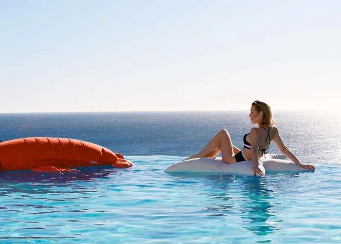Holiday Paradise - Cannes - Sea View - Pool - Free Parking - Beach 4 Min