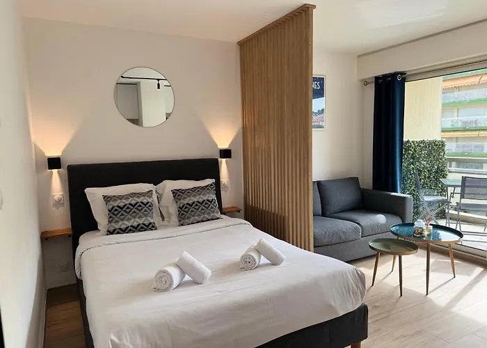 Cosy Appartement, Centre-ville Cannes, Terrasse, Clim
