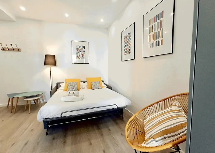 Brand-New 1 Bedroom Fully Refurbished Cannes