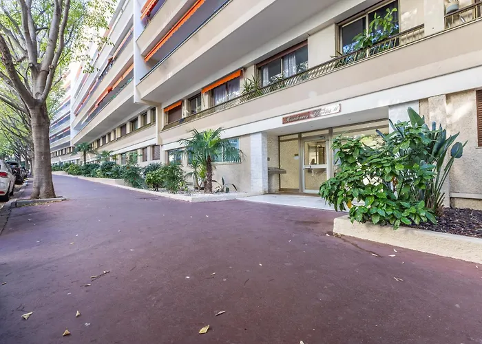 Lb Vacation Rentals I Cannes Croisette, Large Terrace, Free Parking, Beaches