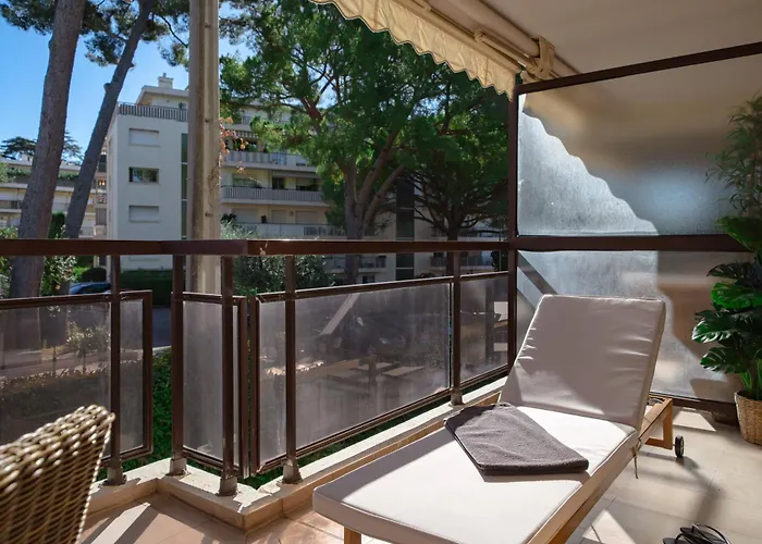 Vivre Cannes l Parking l Balcony l 15min to La Croisette