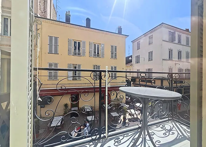 Appartement Viva Riviera - 19 rue des Frères Pradignac à Cannes
