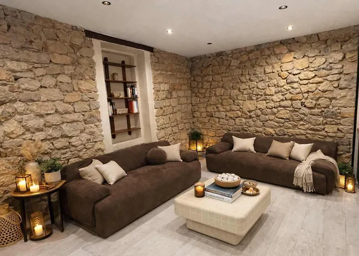 Art Loft d'Exception au Cœur de Cannes - 90m de Design et de Confort