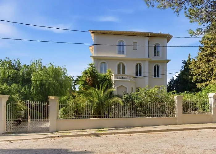 Cozy 1 Bedroom Flat,Free Parking, Close To Center Cannes