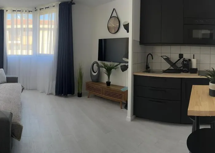 Azur Éden Studio avec Piscine à Deux Pas de la Plage Cannes