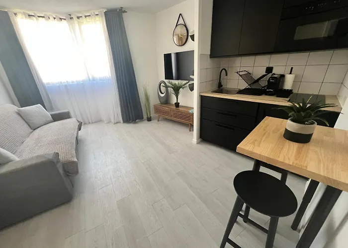 Azur Éden Studio avec Piscine à Deux Pas de la Plage Cannes