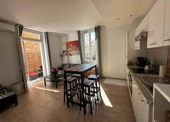 Cosy Apartment In Cannes With A Terrasse